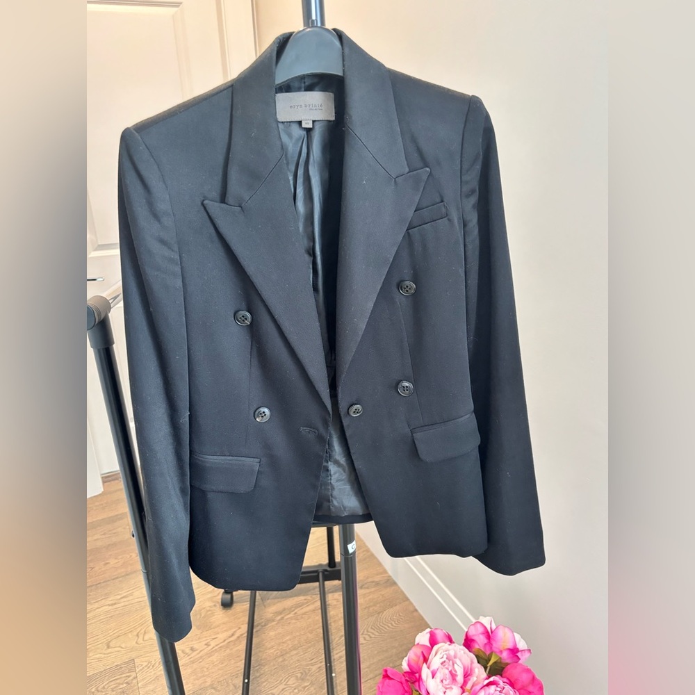 Elegant Black Double-Breasted Blazer